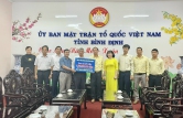 Ủy ban MTTQ Việt Nam tỉnh tiếp nhận hỗ trợ từ Công ty TNHH Xổ số kiến thiết Bình Định.