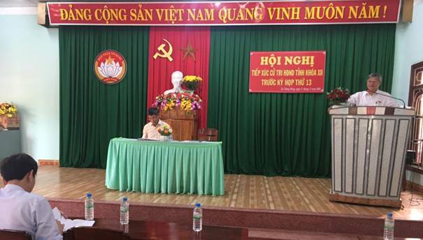 đồng chí Hồ Sĩ Dũng, Phó Chủ tịch Ủy ban MTTQ Việt Nam tỉnh, đại biểu HĐND tỉnh khóa XII tiếp xúc cử tri tại xã Ân Tường Đông (huyện Hoài Ân)