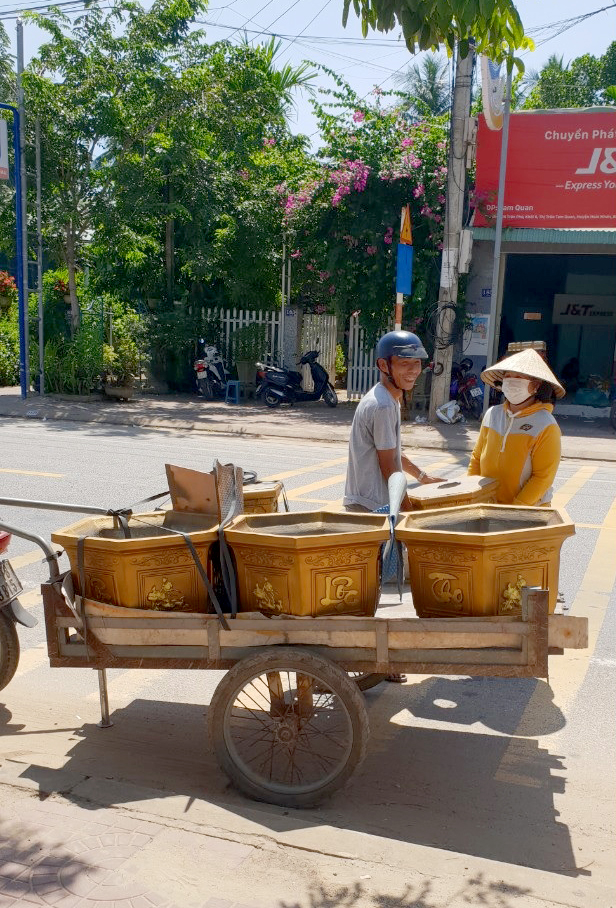 Ban công tác Mặt trận khu phố 6, phường Tam Quan vận động Nhân dân Thực hiện “Tuyến đường Hoa” trên trục đường 3/2 đoạn ngang qua khu phố